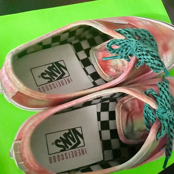 Women’s Vans in size 9. - Picture 5 of 6